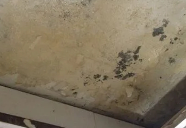 湖南阳台漏水维修公司分享下湖南卫生间渗水维修需要注意哪些问题。